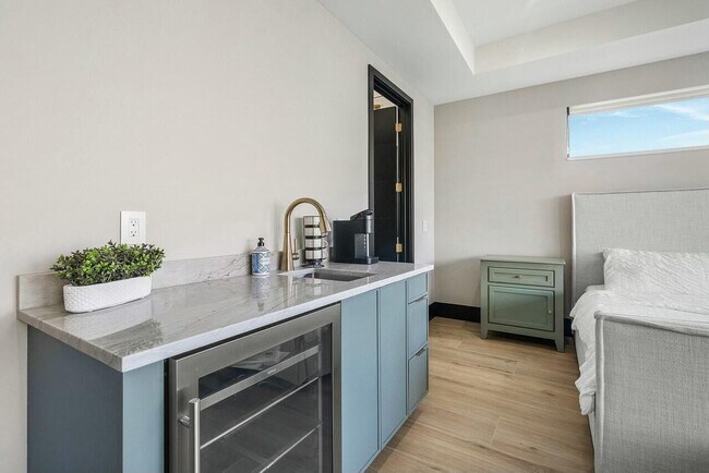 Building Photo - 13480 U.S. Rte 1