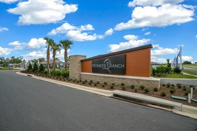 Building Photo - 8885 SW 68th Ter Rd