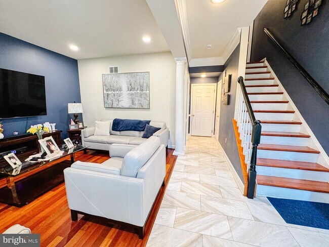 Building Photo - 746 Collington Ct