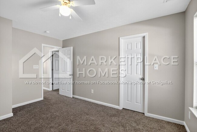 Building Photo - 2498 Apple Tree Ln