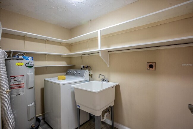 Building Photo - 12207 Pepper Mill Dr