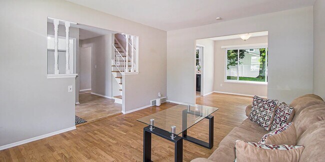 Building Photo - 793 Tarleton Ave