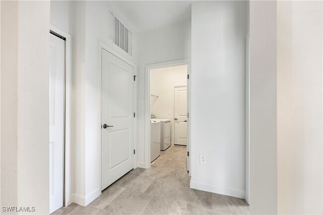 Building Photo - 19613 Hinkley Dr