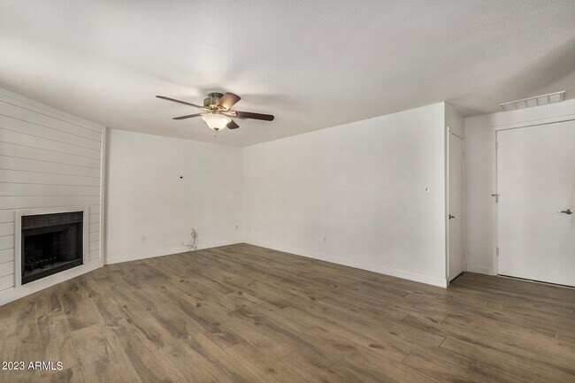 Building Photo - 14435 N 36th St