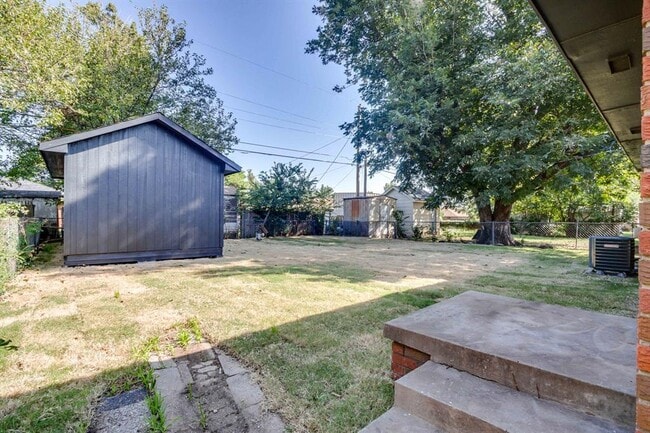 Building Photo - 2725 Texoma Dr