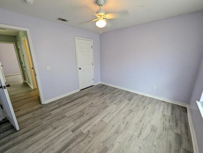 Building Photo - 8601 Laredo St