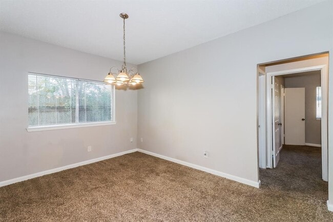 Building Photo - 18115 Brooknoll Dr