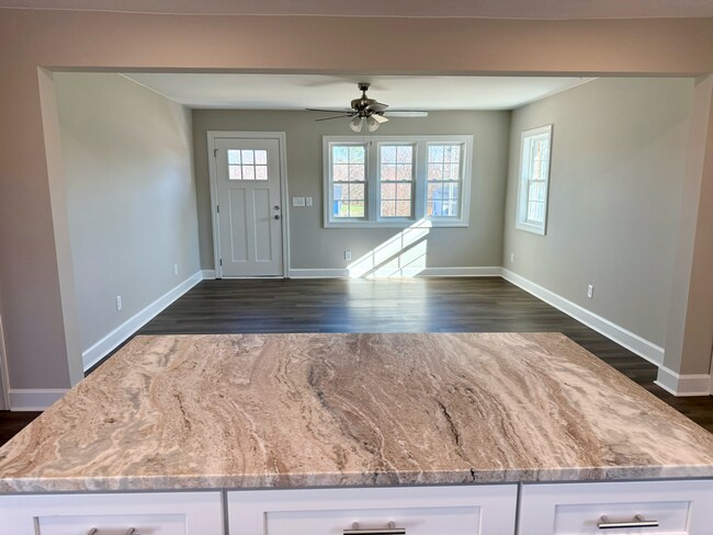 Building Photo - Completely Remodeled Home For Rent!