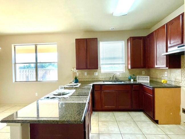 Building Photo - 9310 Albany Dr