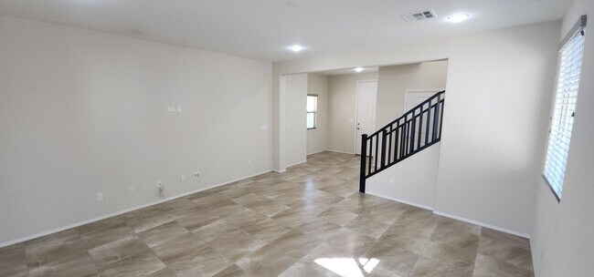 Building Photo - Beautiful 4BED / 3BATH home!