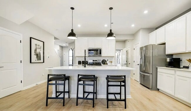 Building Photo - 7273 Shroyer Wy