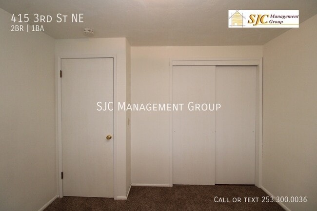 Building Photo - 415 3rd St NE