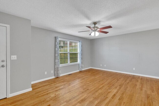 Building Photo - 1125 Faye St