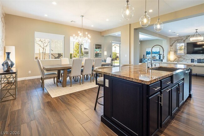 Building Photo - 3372 Dalmore St