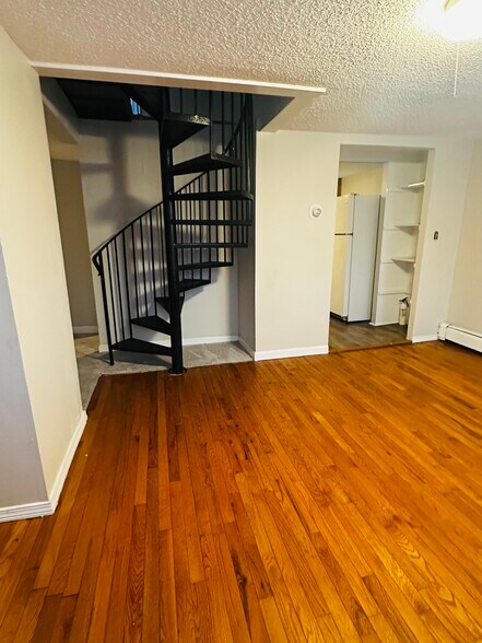 Building Photo - 139 Princeton St