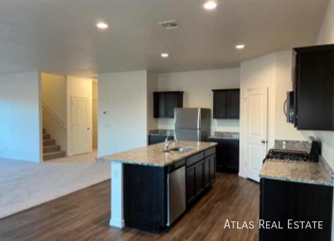 Building Photo - 231 N 201st Ave