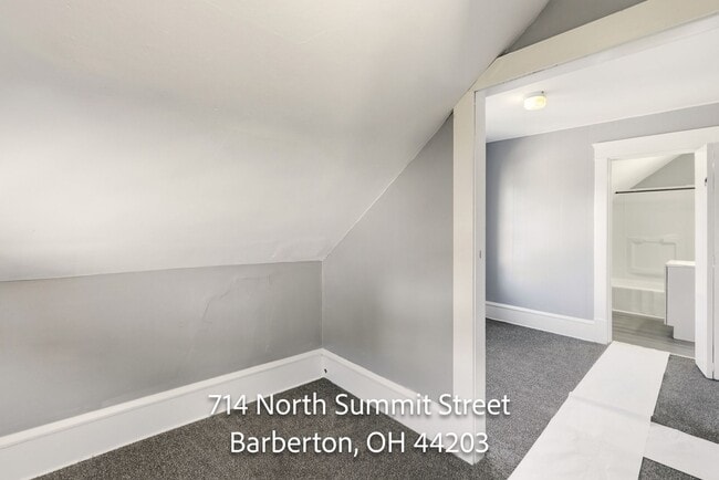 Building Photo - Three bedroom two bathroom home for rent