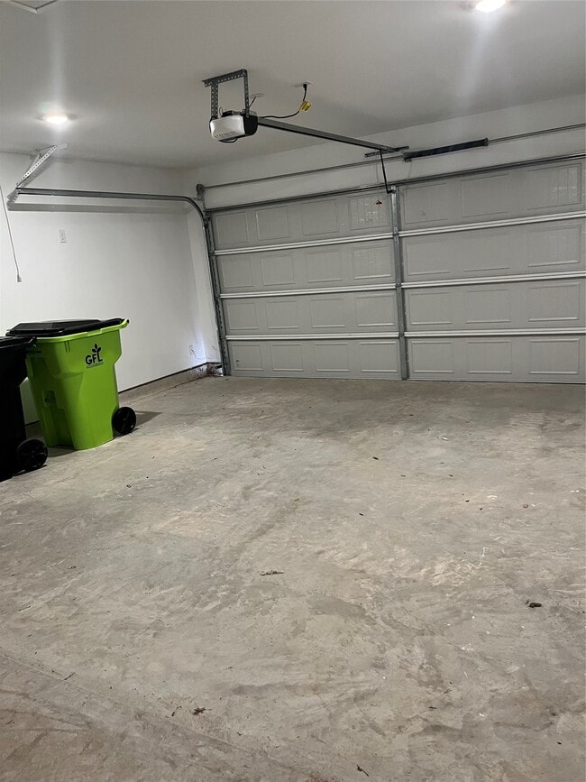 Building Photo - 3712 River Sand Rd