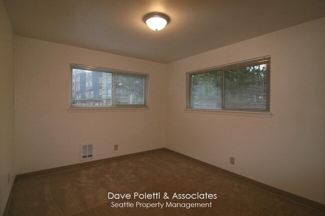 Building Photo - 14051 32nd Ave NE