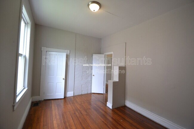Building Photo - 3321 Carlisle Ave
