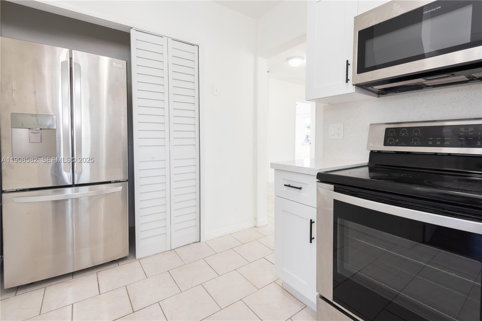 Building Photo - 141 NW 43rd Pl