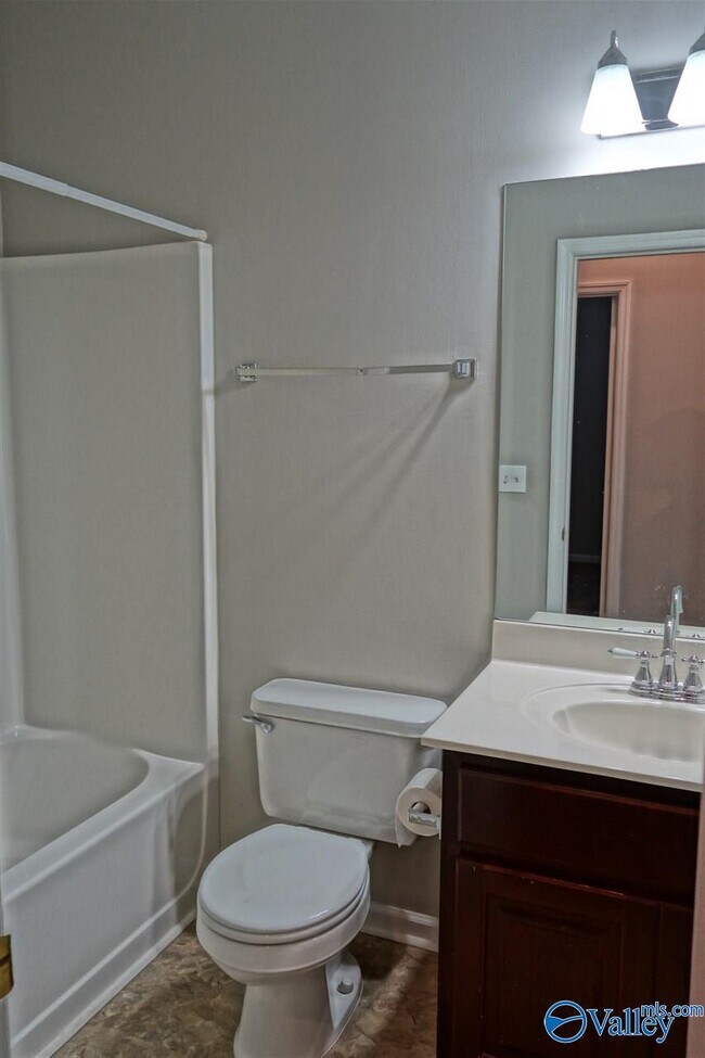 Building Photo - 143 Long Bow Dr