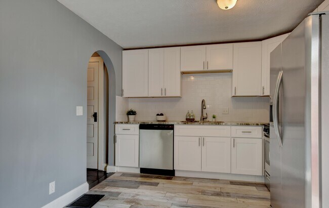 Building Photo - 1515-1517 Hawthorne