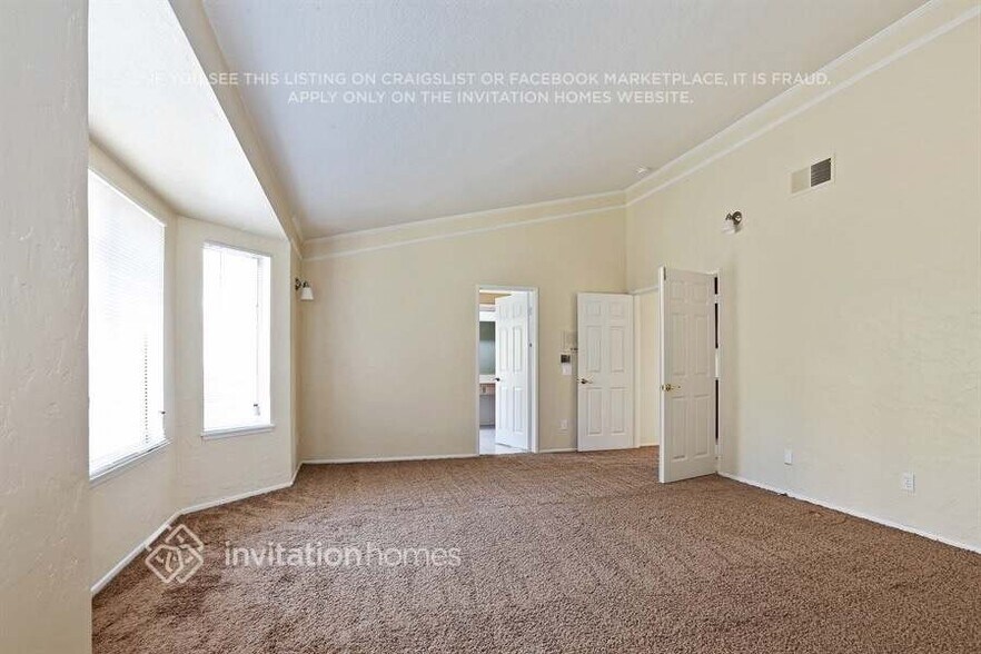 Building Photo - 20325 Calhaven Dr