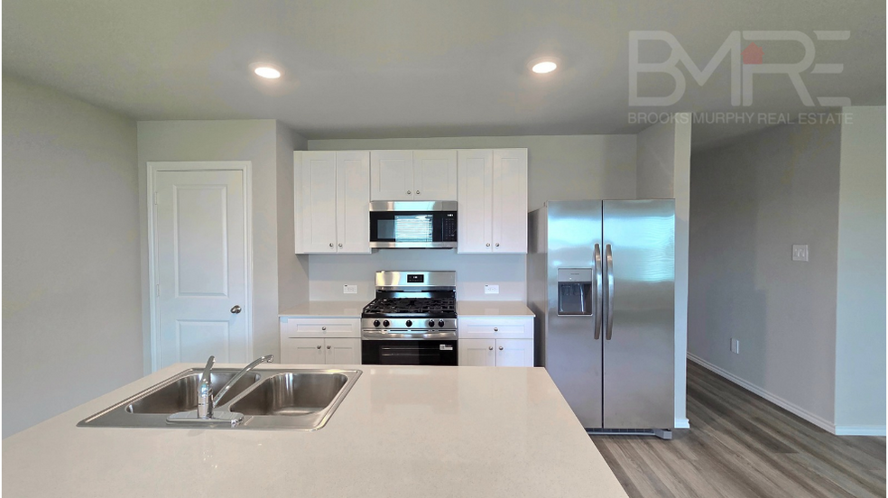 Building Photo - 233 Cal Frd Dr
