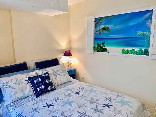 Building Photo - 145 S Ocean Ave