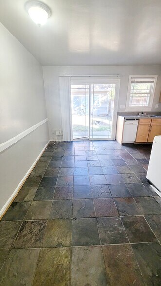 Building Photo - 2742 Goolsby Ave