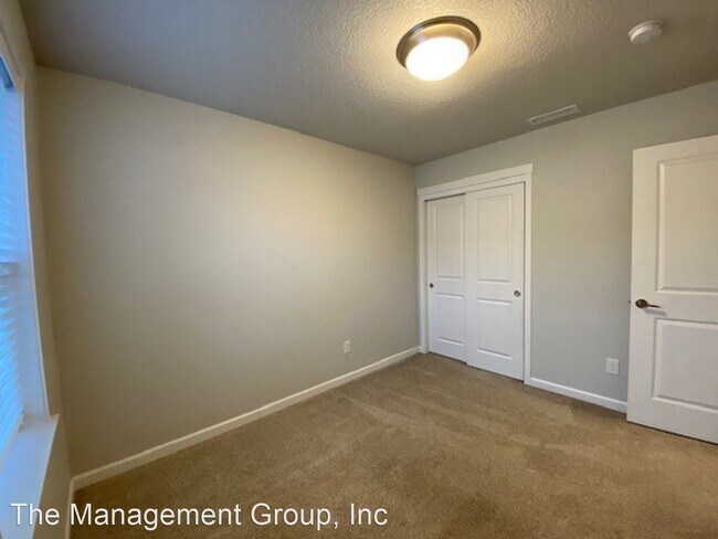 Building Photo - 3 br, 2.5 bath House - 5613 NE 58th Way