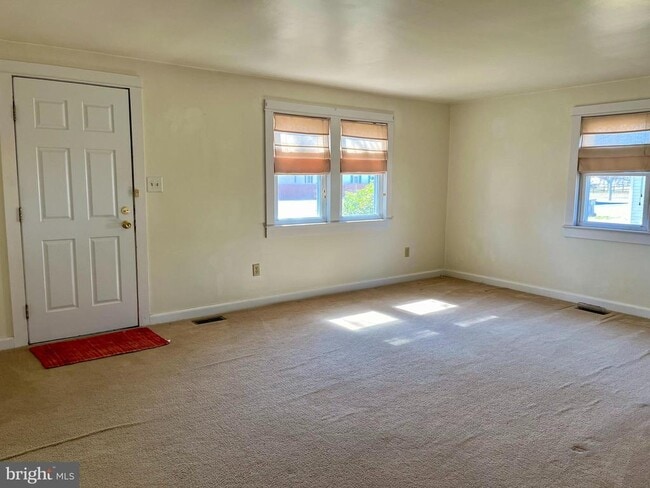 Building Photo - 9 NE 7th St