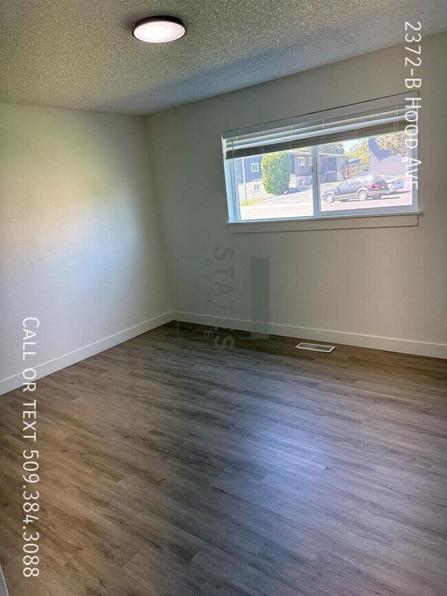 Building Photo - 2372 Hood Ave