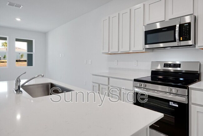 Building Photo - 2939 Maloof Dr