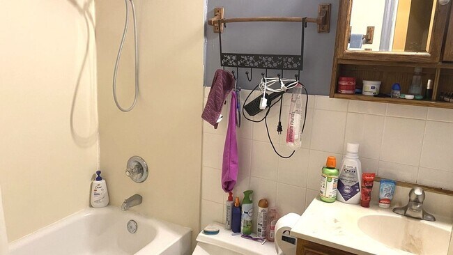 Building Photo - 322 Inverrary Ln