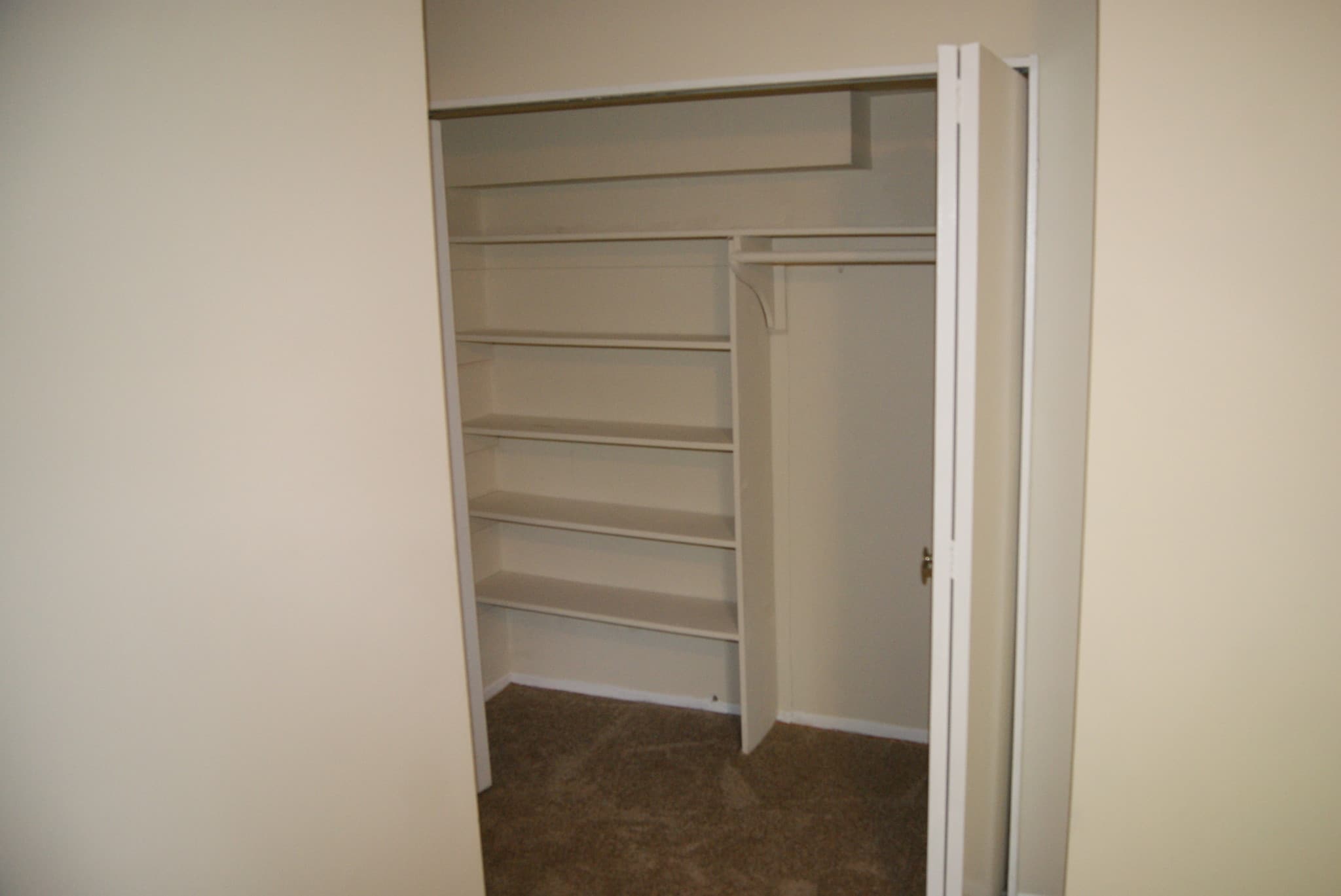 Building Photo - 7527 Spring Lake Dr
