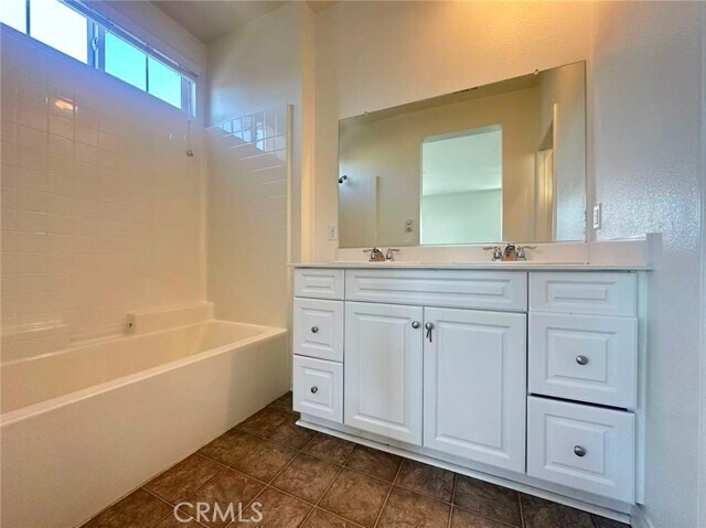Building Photo - 5862 Ginger Dr