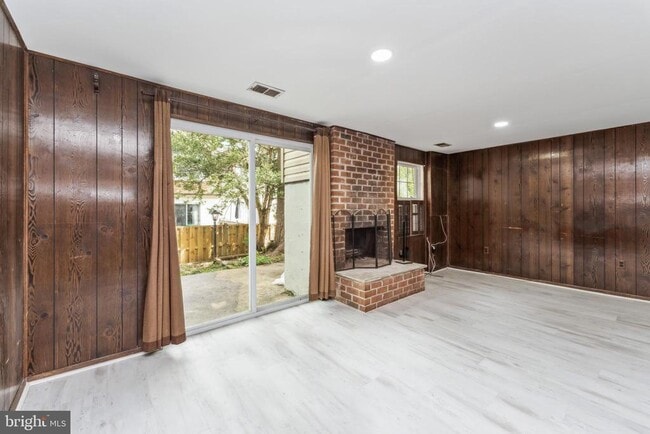 Building Photo - 15 Prairie Rose Ct