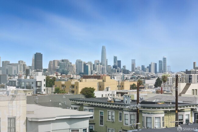 Building Photo - 811 Valencia St