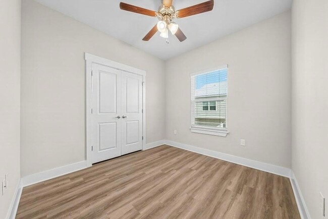 Building Photo - 289 N Sand Palm Rd