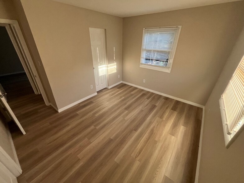 Building Photo - 4240 Commercial St