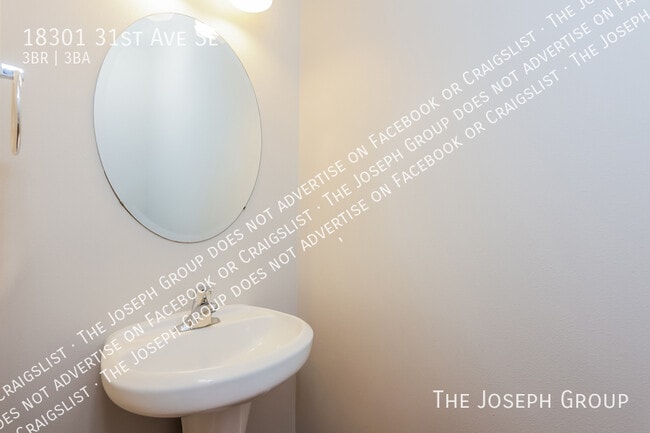 Building Photo - 18301 31st Ave SE