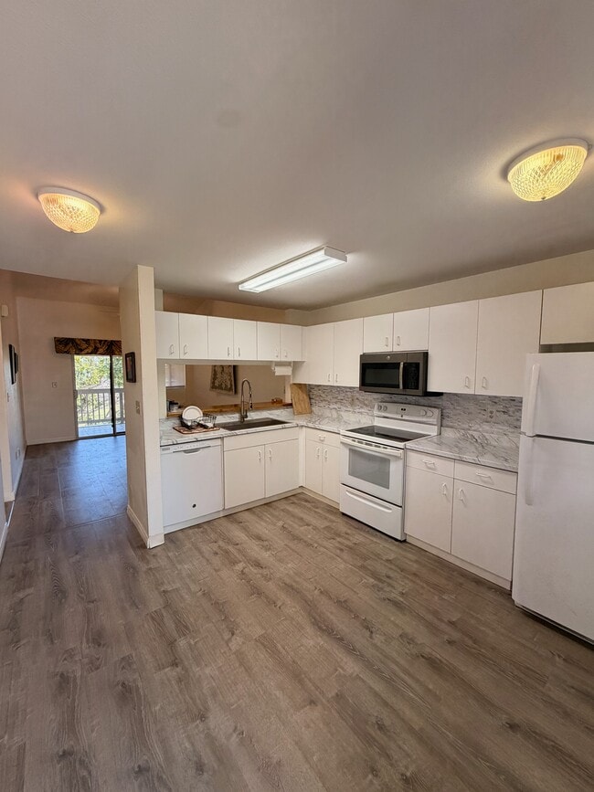 Building Photo - 33 Waiaka Ln