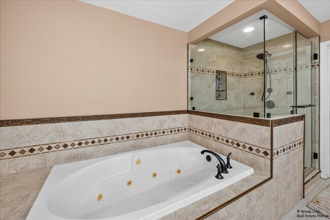 Building Photo - 13957 Emma Ln