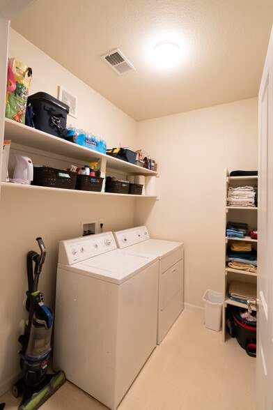 Full sized washer and dryer - 8445 S Holland Way