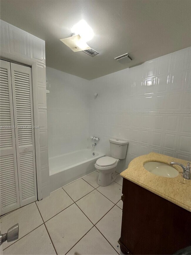 Building Photo - 3100 SW 103rd Ct