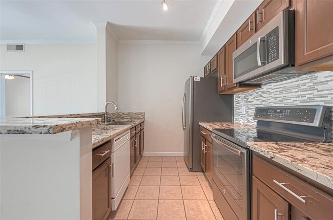 Building Photo - 4515 Briar Hollow Pl