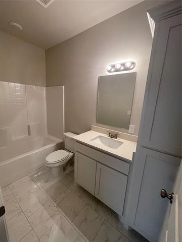 Building Photo - 2829 Peony Dr