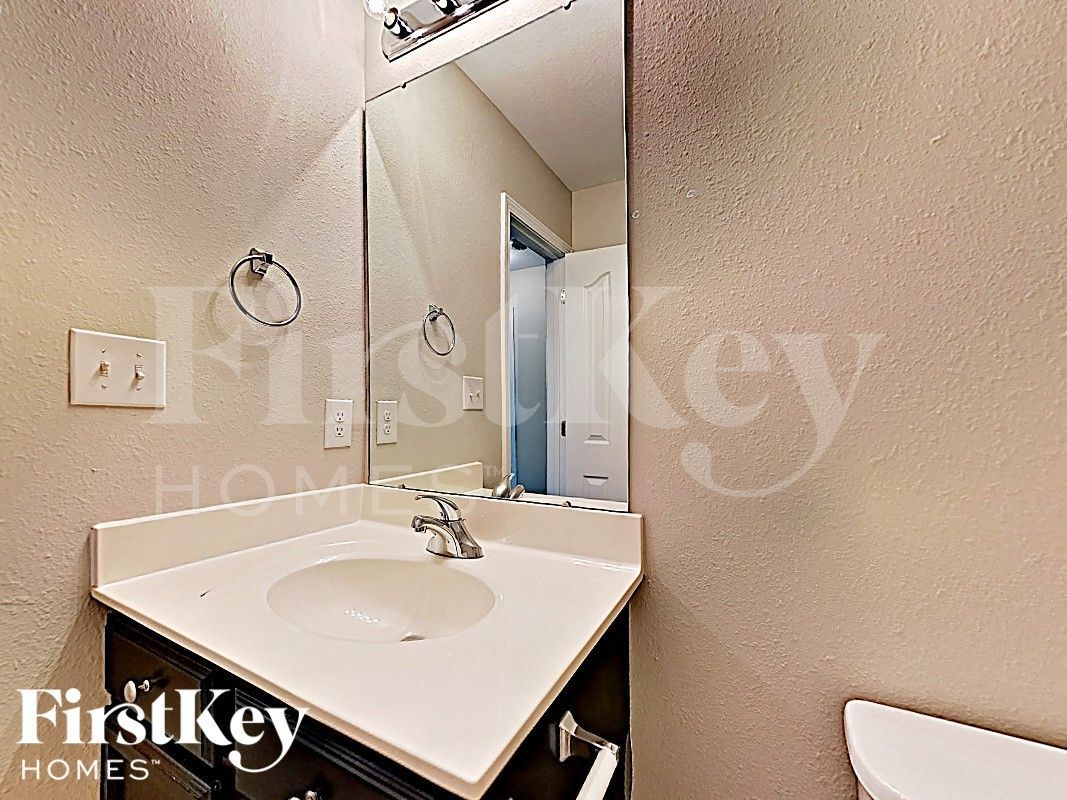 Building Photo - 4813 Manchineel Ln